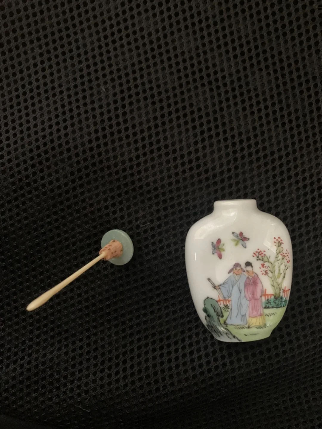 Vintage Chinese Snuff Bottle image indicator(2)