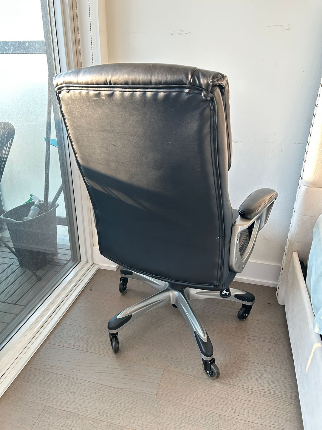 Black Leather Office Chair - photo 4