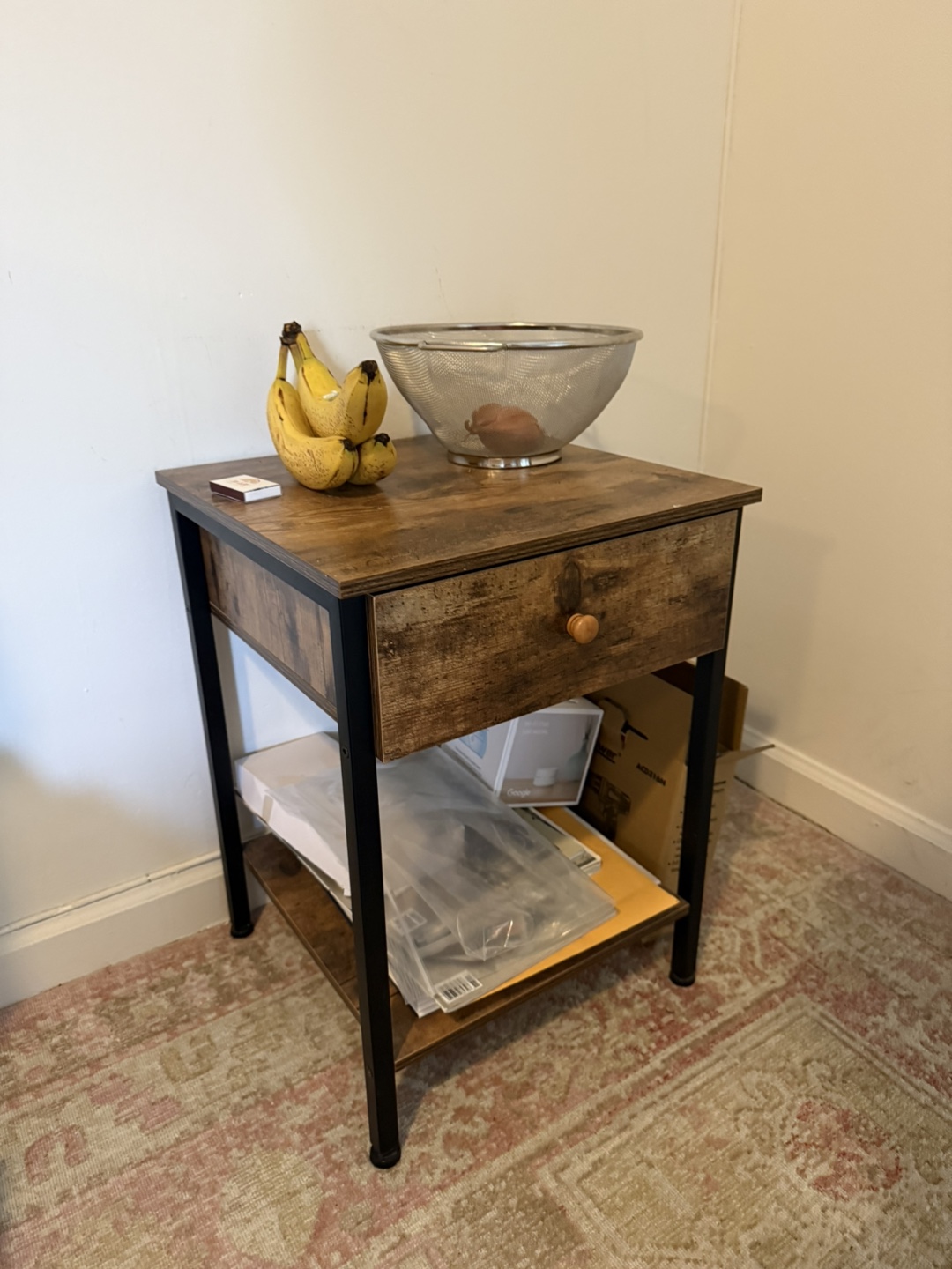 Nightstand/Side table