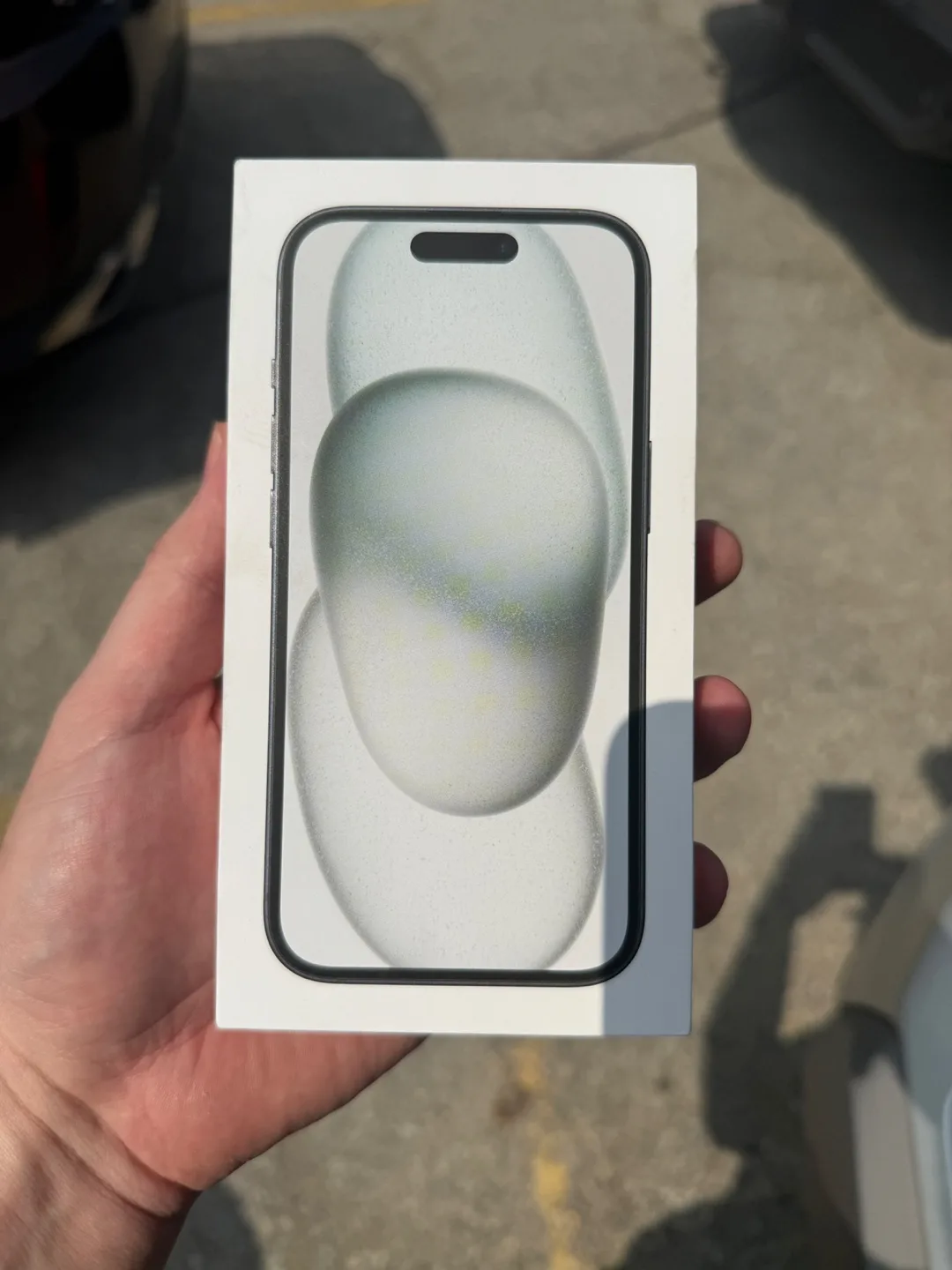 Brand new iPhone 15 thumbnail