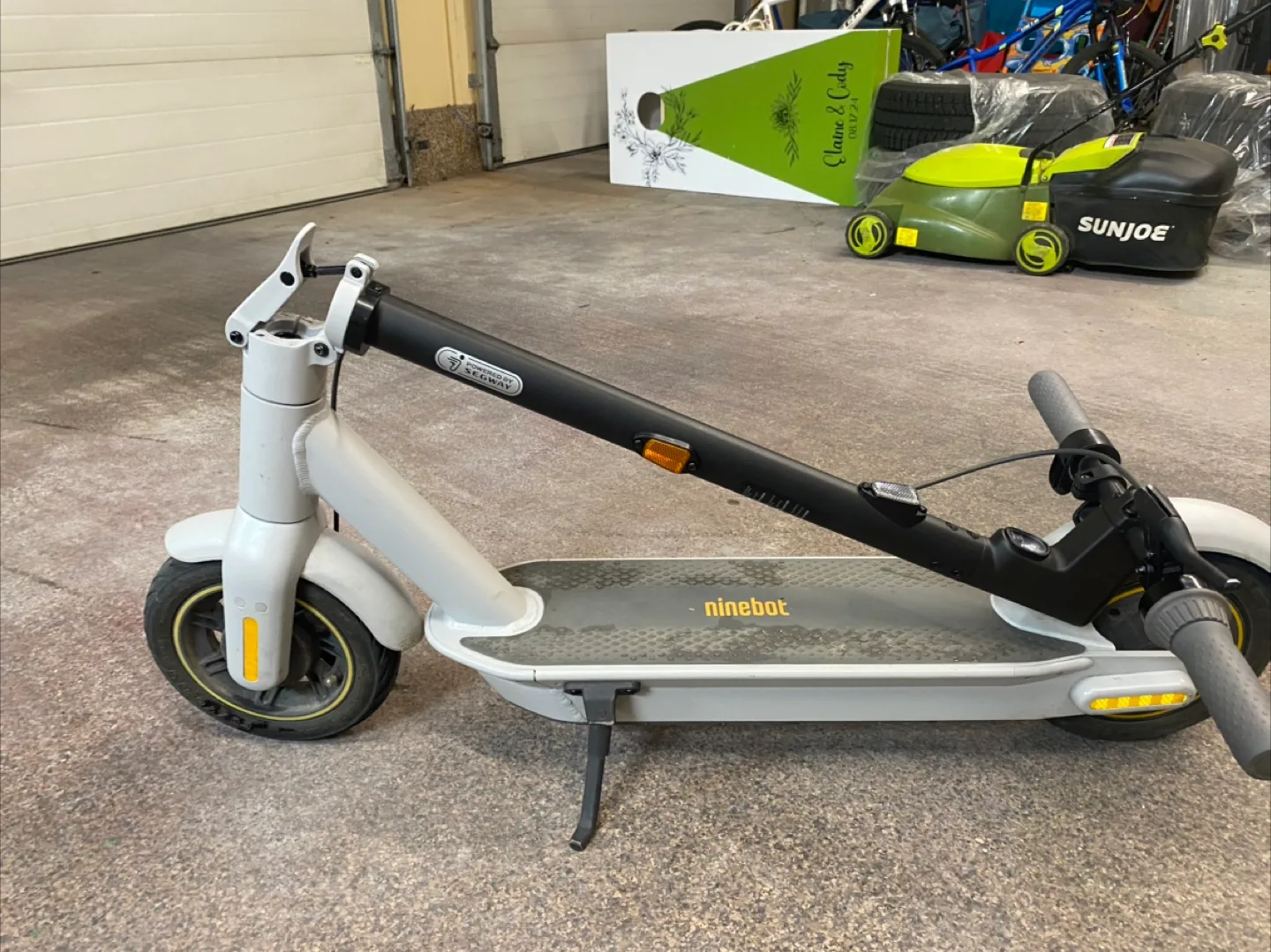 Ninebot Segway Electric Scooter image indicator(4)