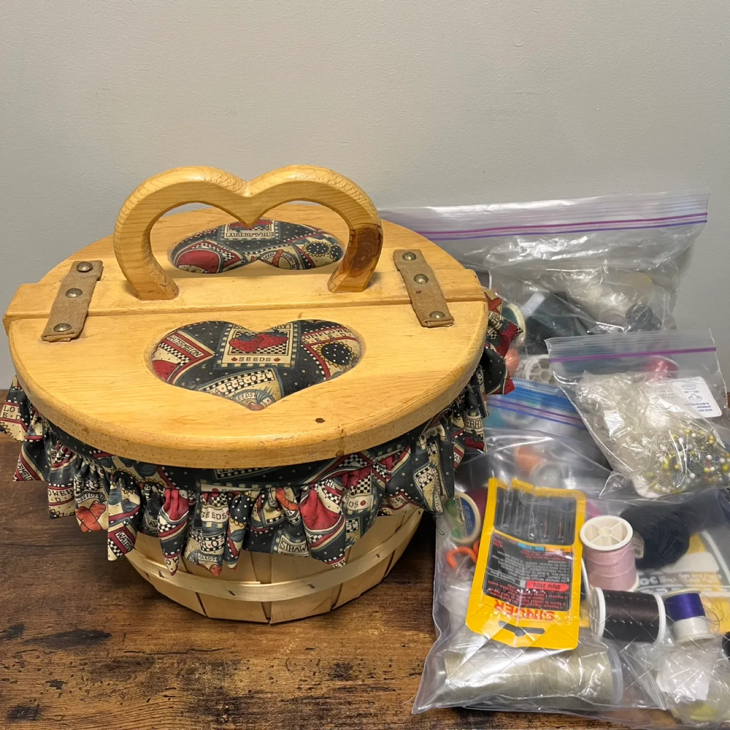 Vintage Country Style Sewing Basket & Supplies thumbnail