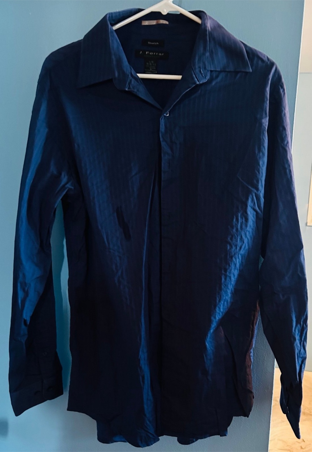 2 dress shirts J. Ferrar Modern Fit Stretch Shirt - L/G