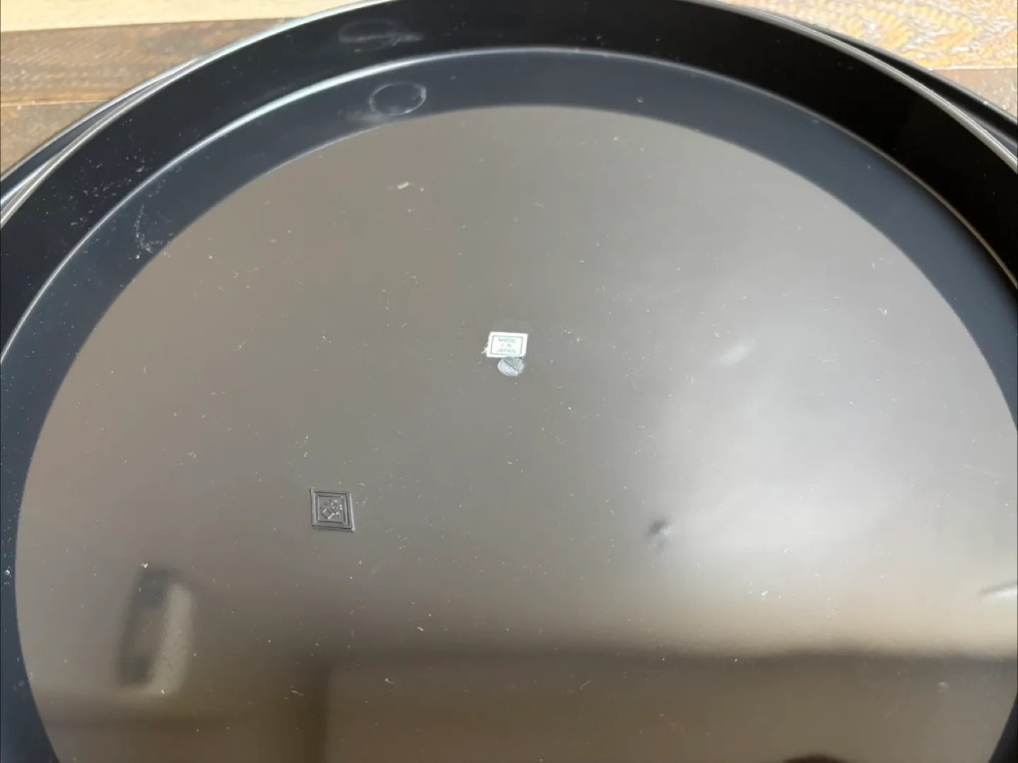 Large Round Serving Tray image indicator(2)