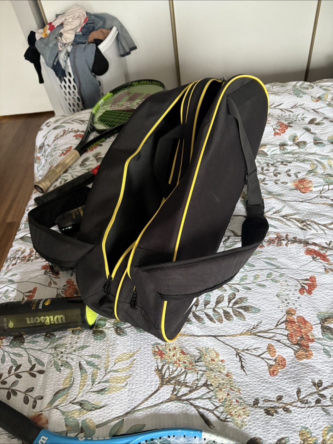 Tennis Rackets and Diadora Bag - photo 5