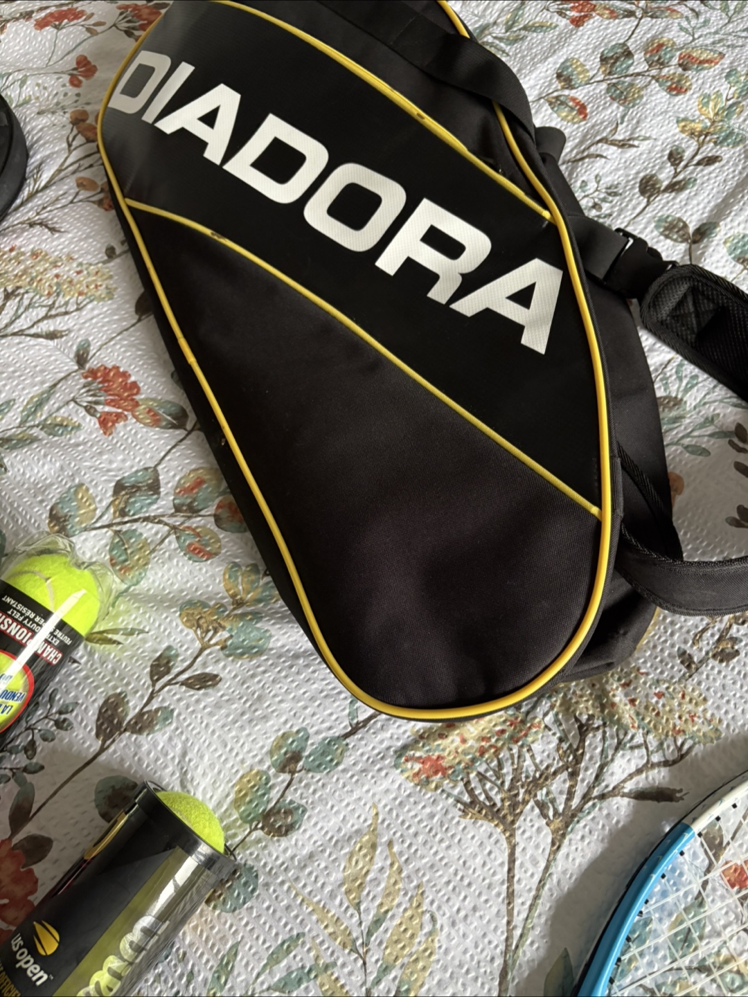 Tennis Rackets and Diadora Bag - photo 3