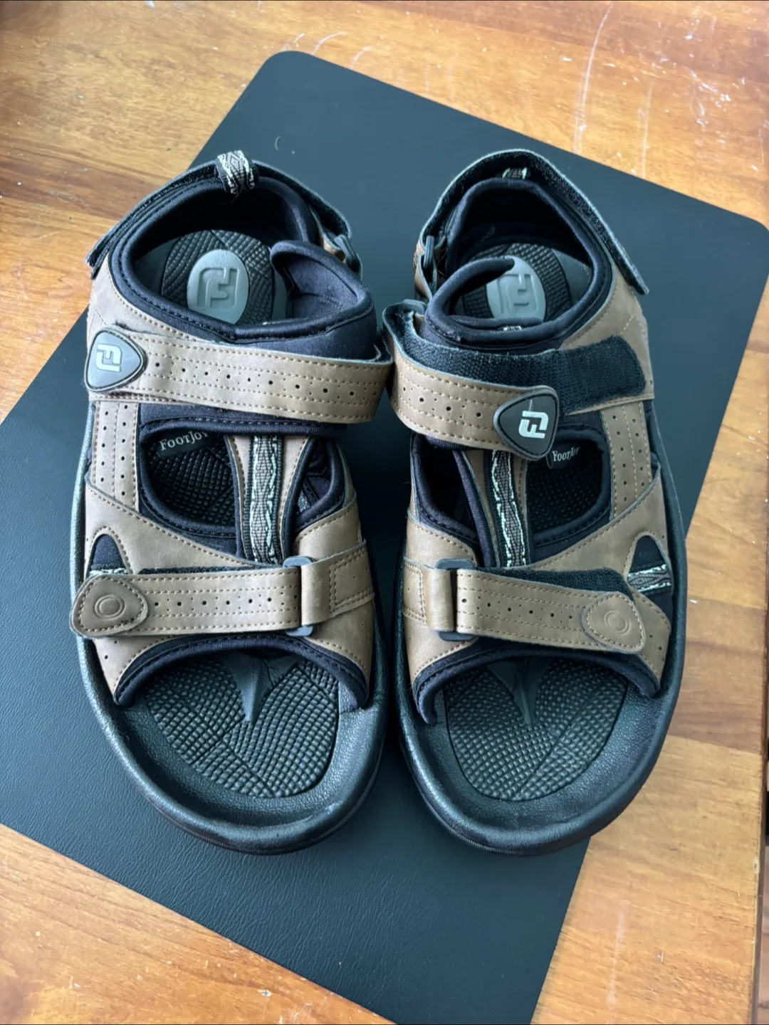 FootJoy FJ Mens  Leather Sport Sandals Golf Soft Spikes image indicator(2)