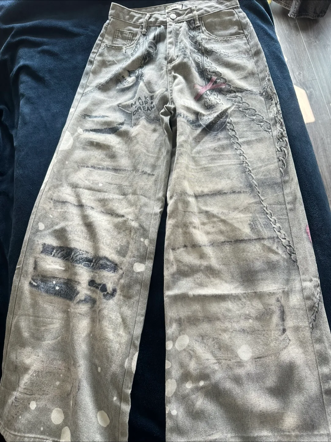 JQR Jeans - Distressed Denim image indicator(2)