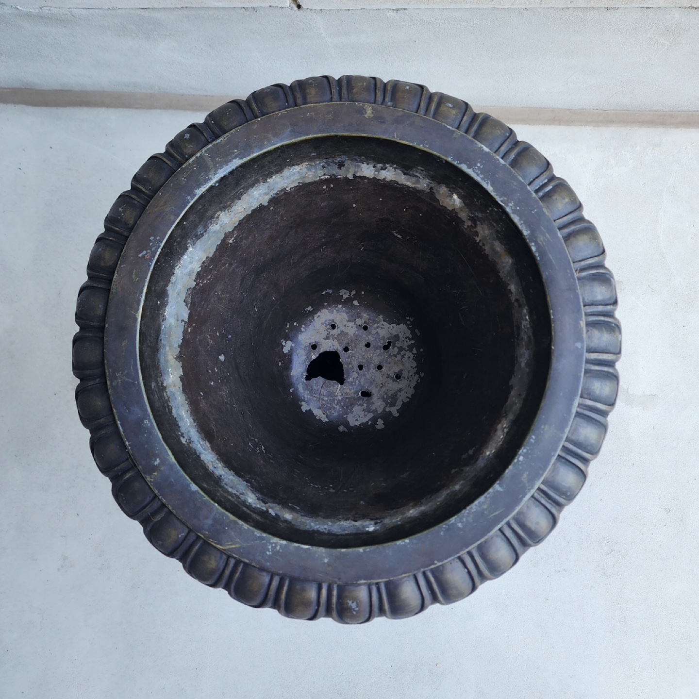 Vintage Style Bronze Garden planter - photo 4