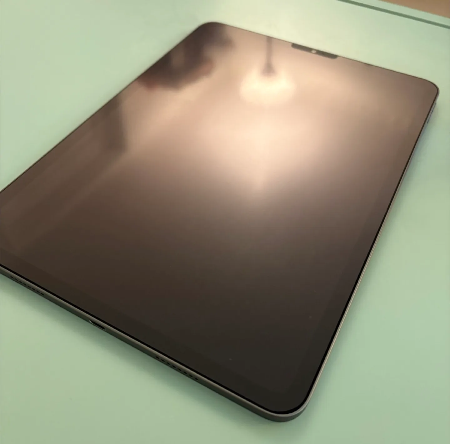 Apple iPad Pro 11” 256gb wifi only+apple pencil 2nd gen thumbnail