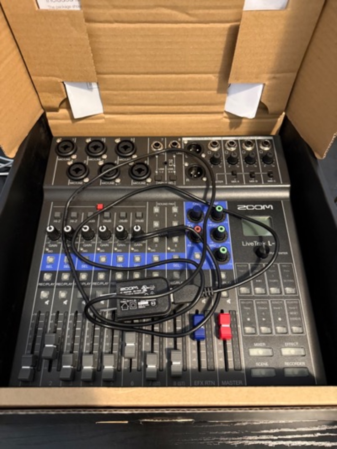 Zoom LiveTrak L-8 8-Track Mixer/Recorder - photo 2