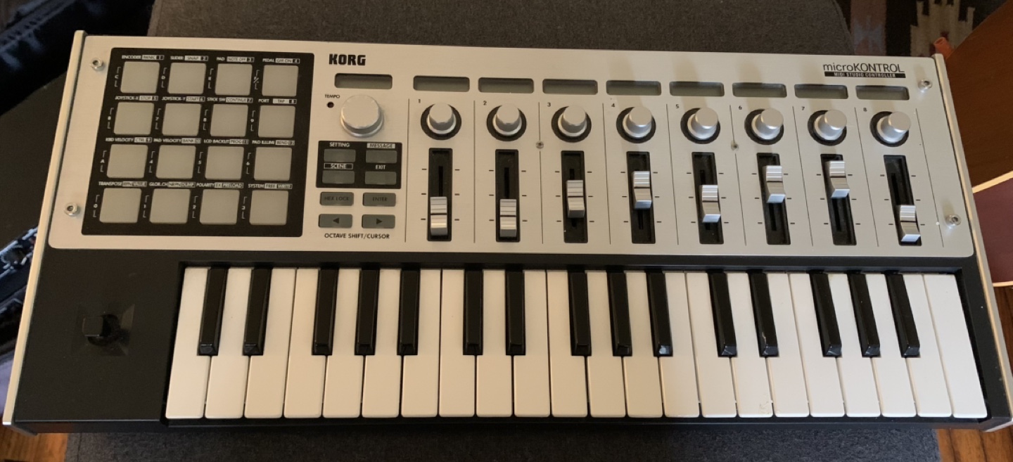 Korg microKontrol MIDI Studio Controller - photo 2