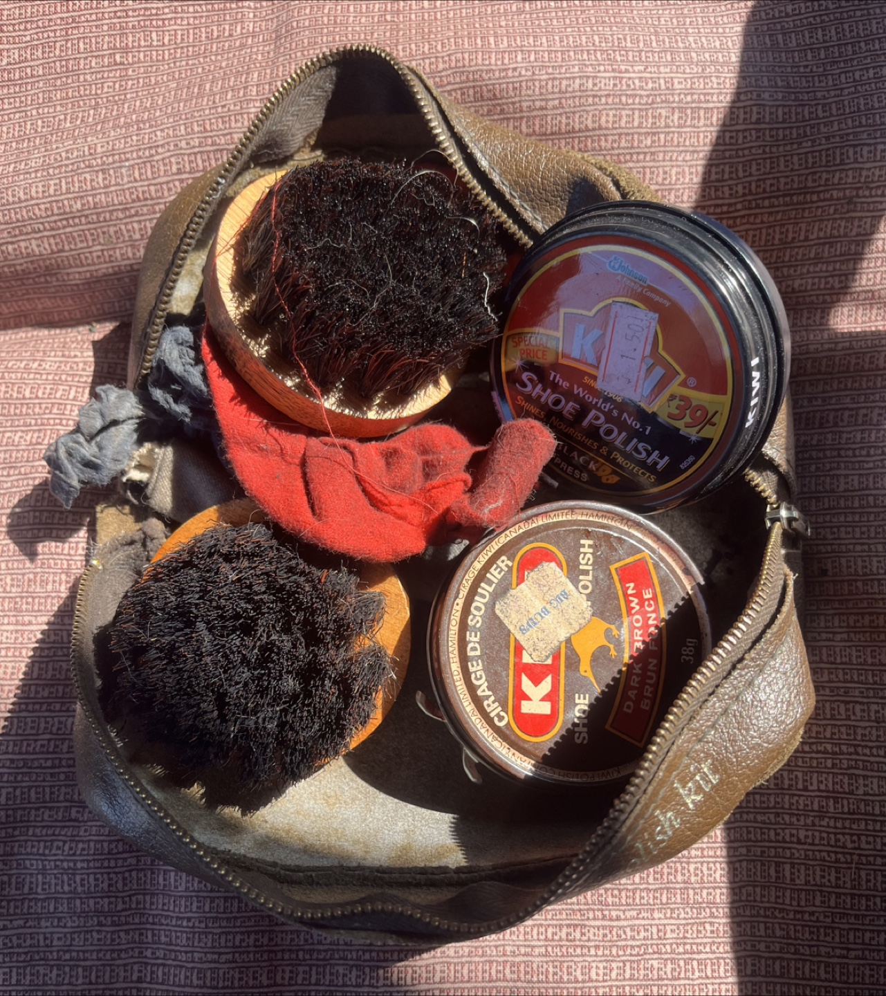 Vintage Shoe Polish Kit - photo 2