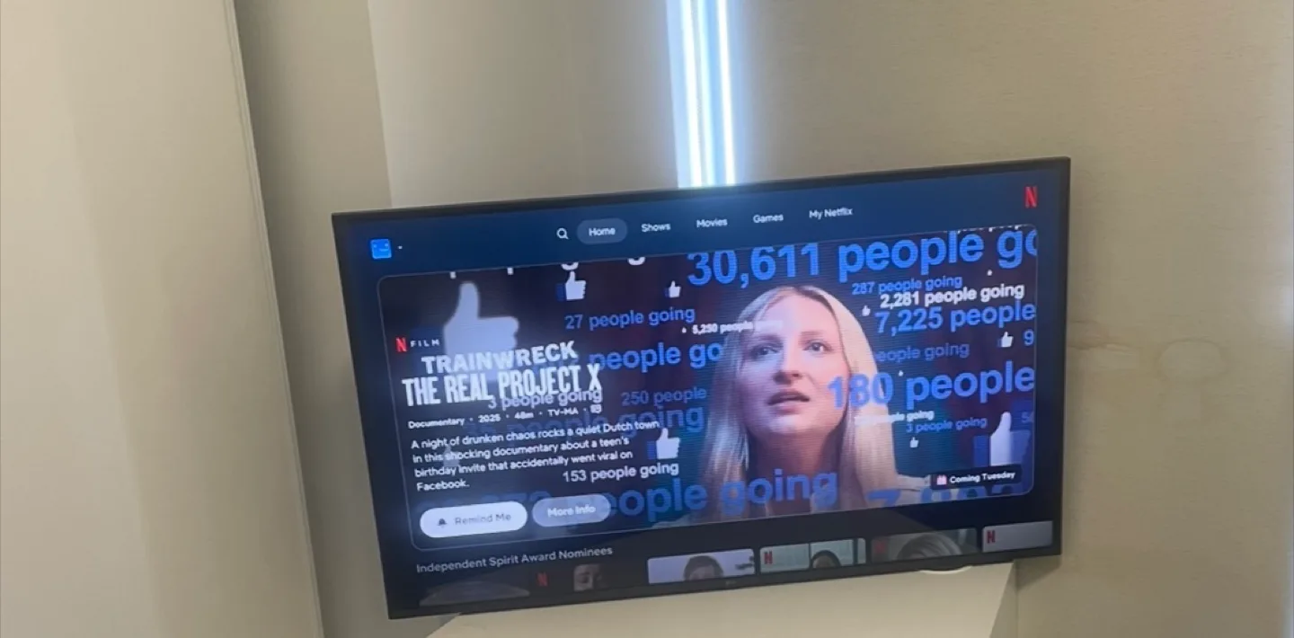 43 inch LG 4K Smart TV, WiFi, Bluetooth, AI (2024) thumbnail
