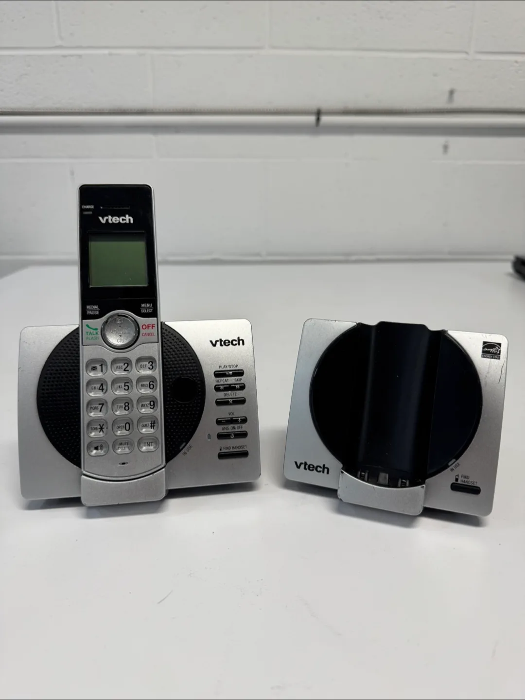 VTech Cordless Phone with Base thumbnail