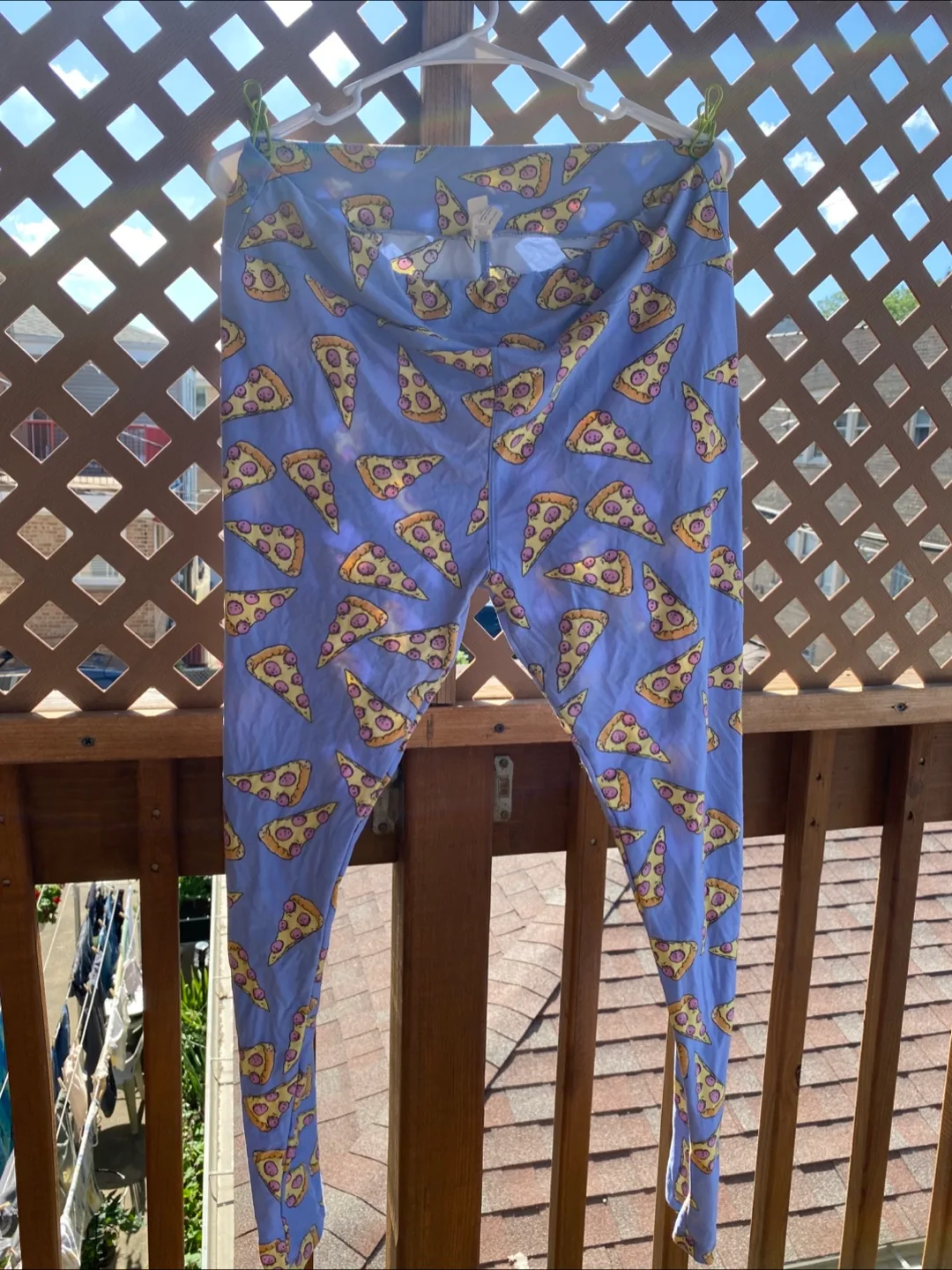 🥕LuLaRoe Pizza Leggings - Size Curvy thumbnail