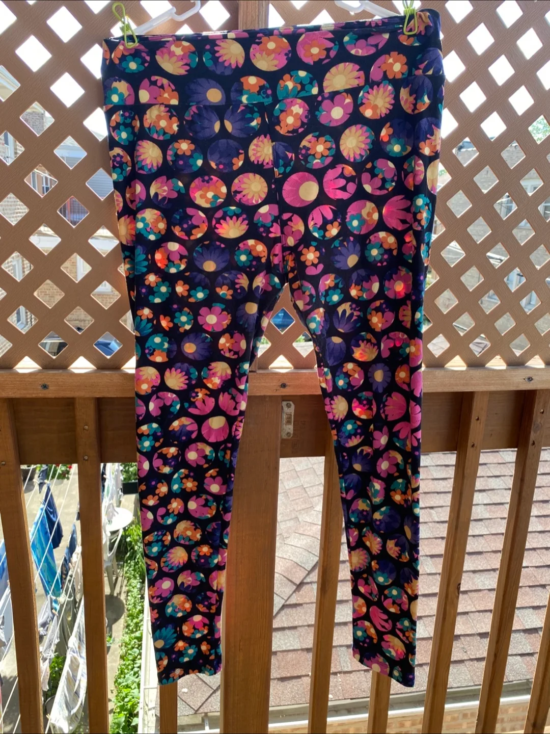 LuLaRoe Floral Leggings thumbnail