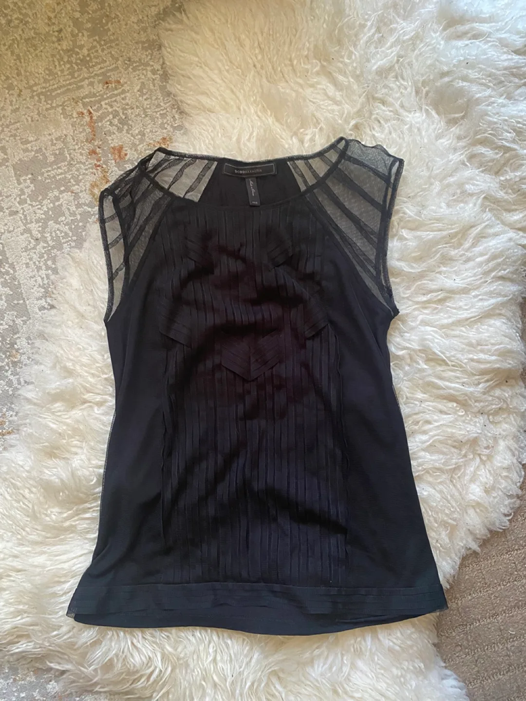 BCBGMAXAZRIA Black Top - Size S thumbnail
