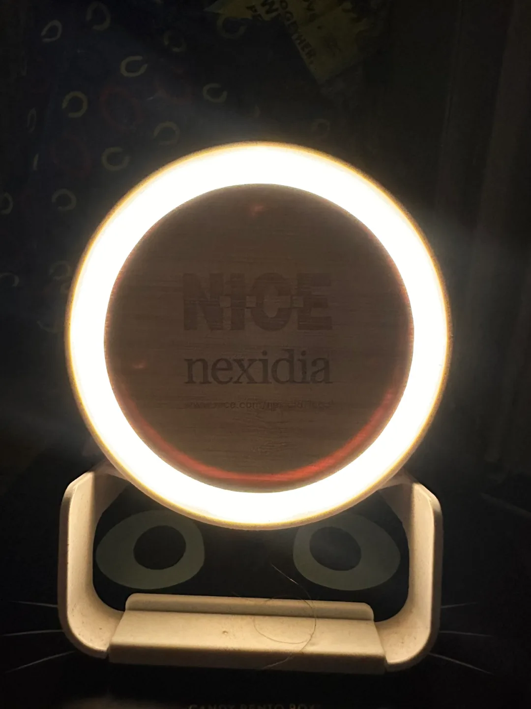 NICE Speaker with Wireless Charger image indicator(2)