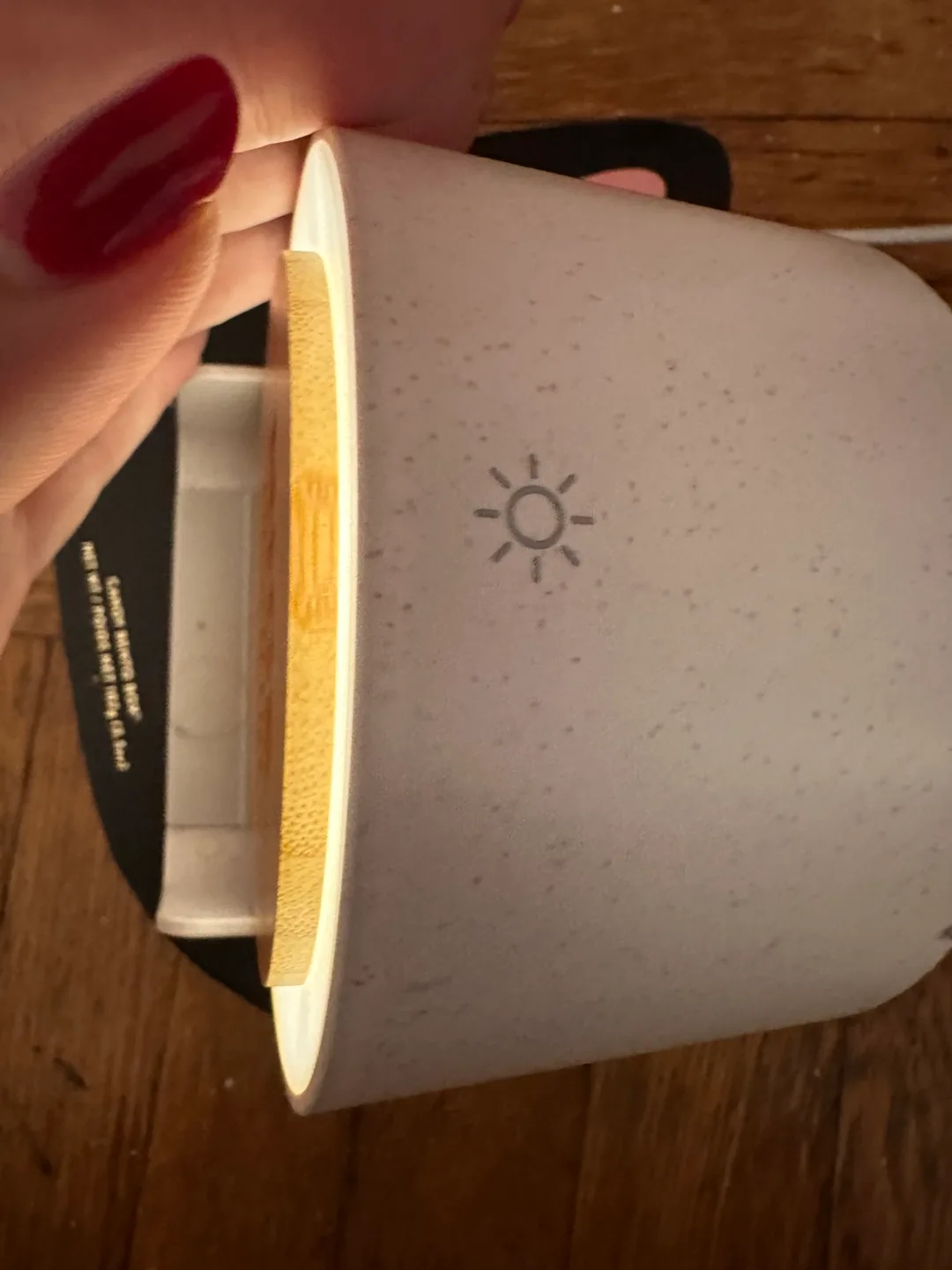 NICE Speaker with Wireless Charger image indicator(4)