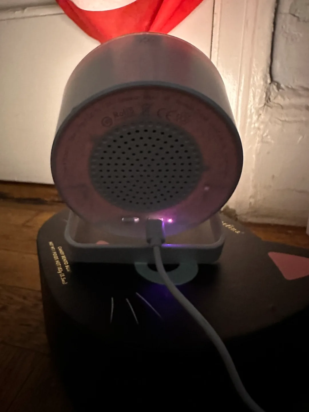 NICE Speaker with Wireless Charger image indicator(5)