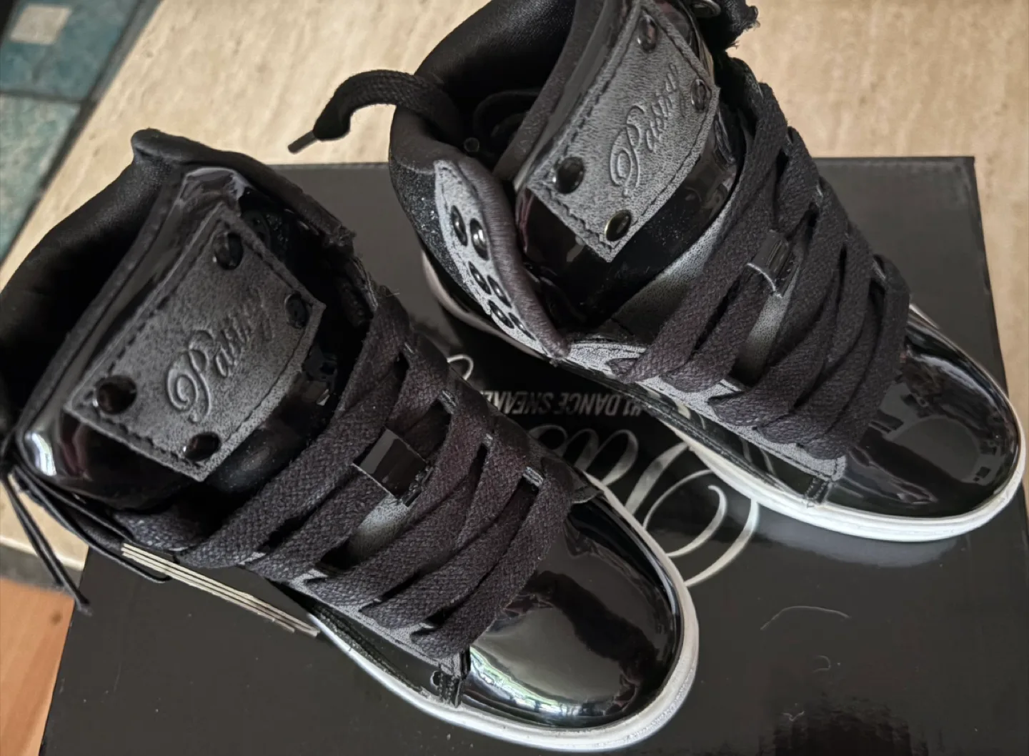 NEW Pastry Dance Sneaker kids Size 10 image indicator(2)