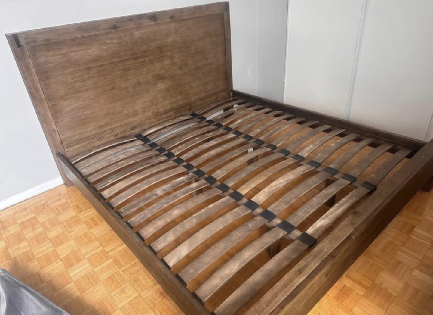 Wooden Queen Size Bed Frame - photo 4