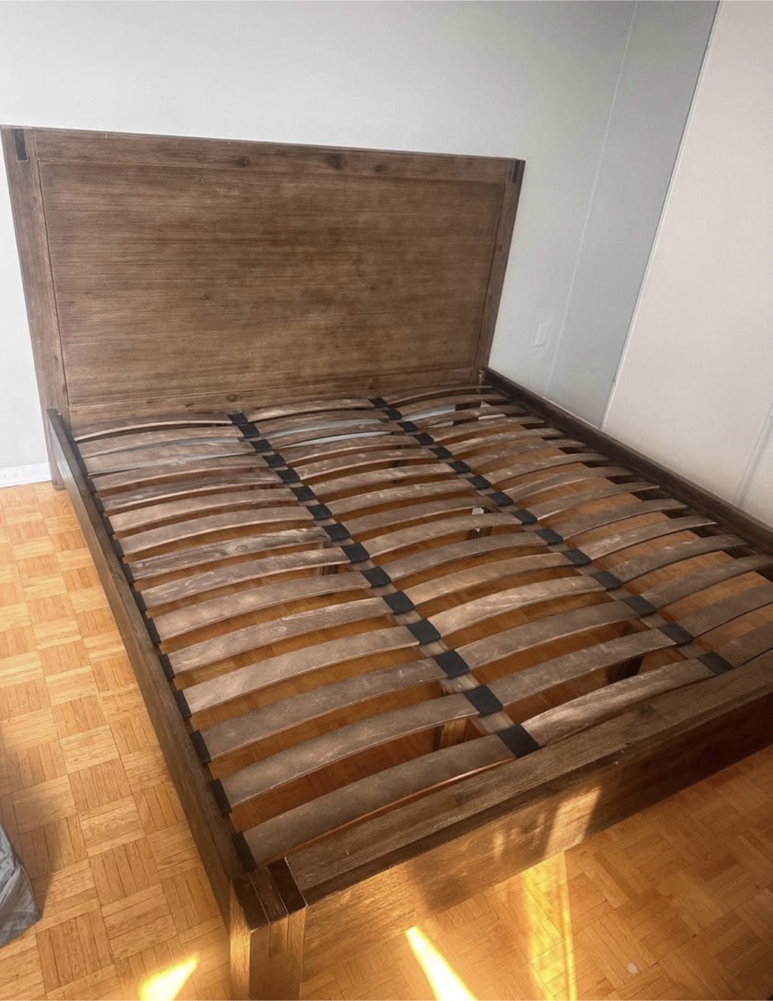 Wooden Queen Size Bed Frame - photo 5