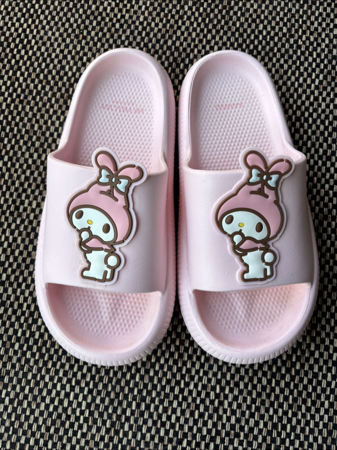 My Melody Pink Slides - Women’s Size 8-9 (39-40)