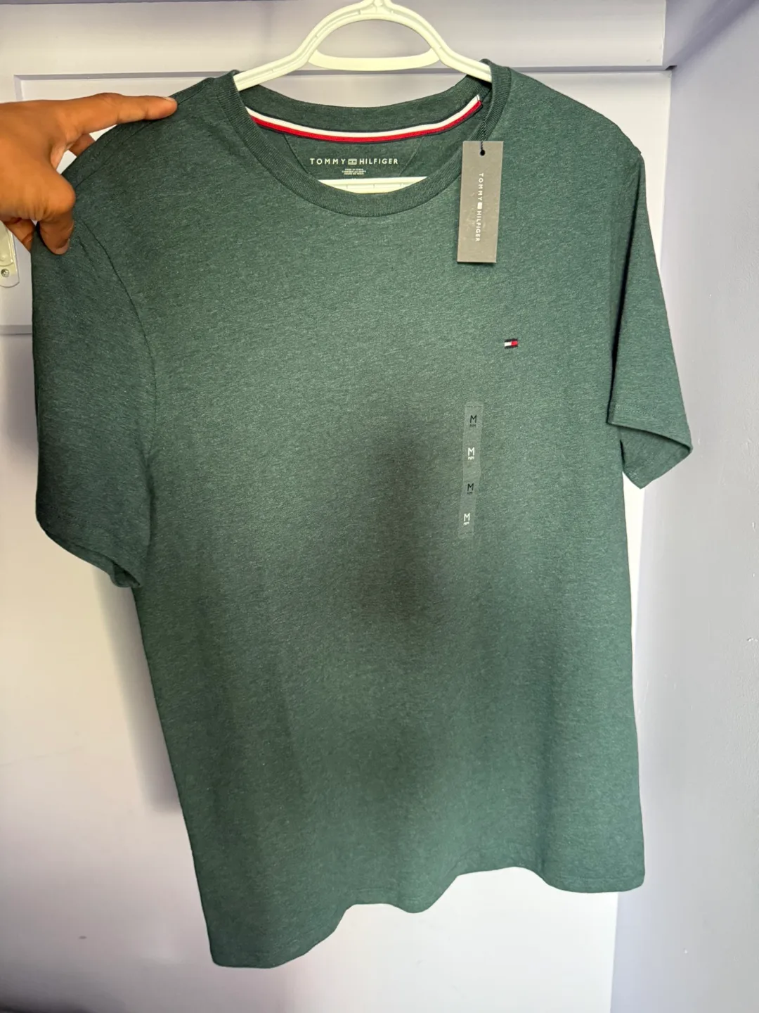 Tommy Hilfiger Green T-Shirt - Size M thumbnail