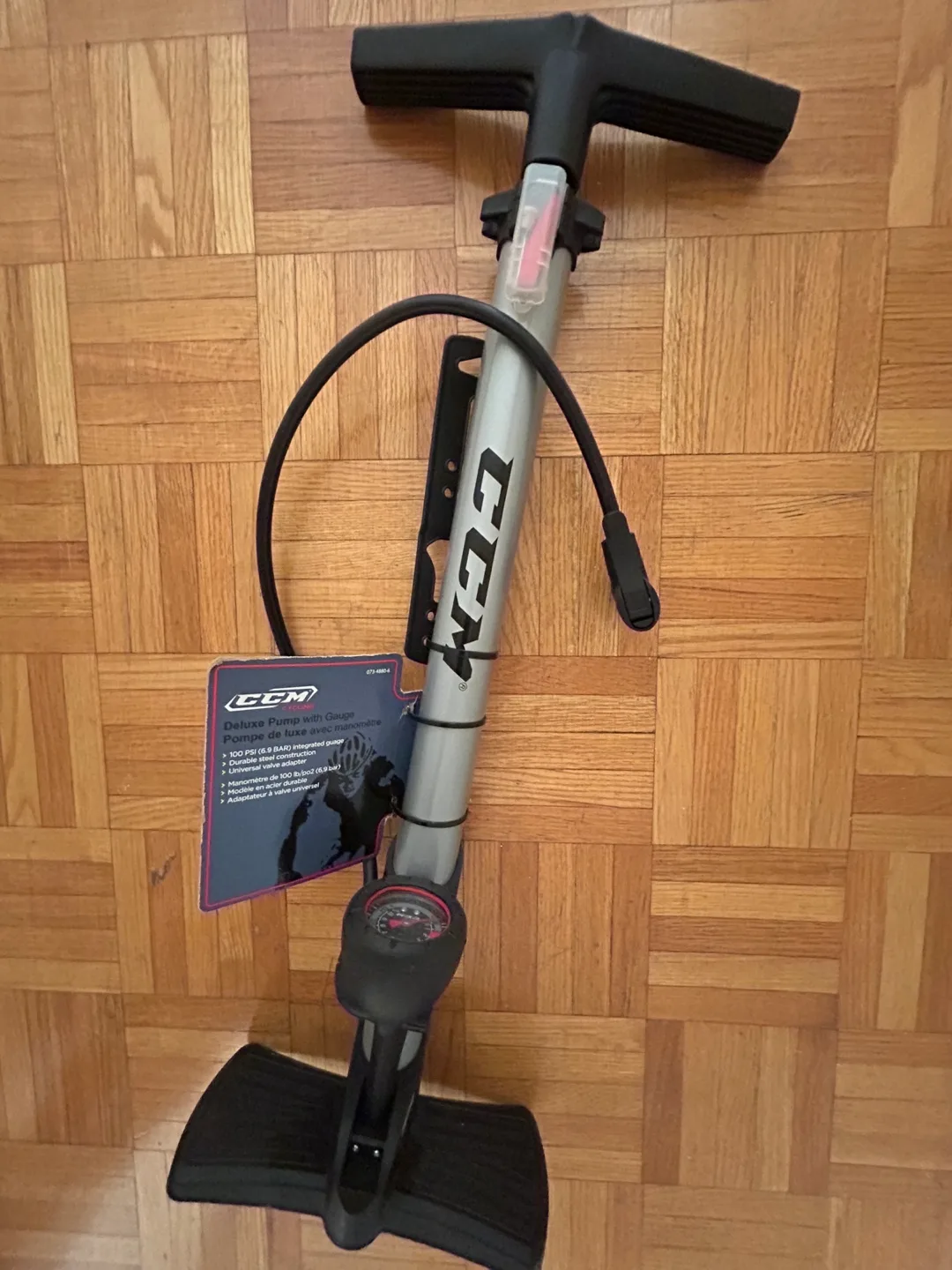 Bike Helmet & Pump - CCM, Bell image indicator(4)