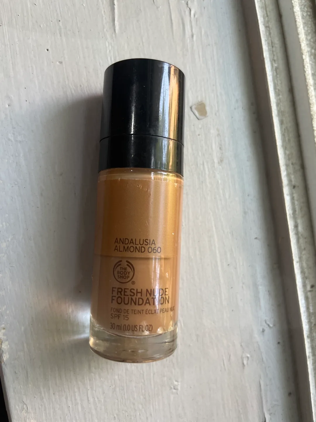 The Body Shop Fresh Nude Foundation SPF 15 thumbnail