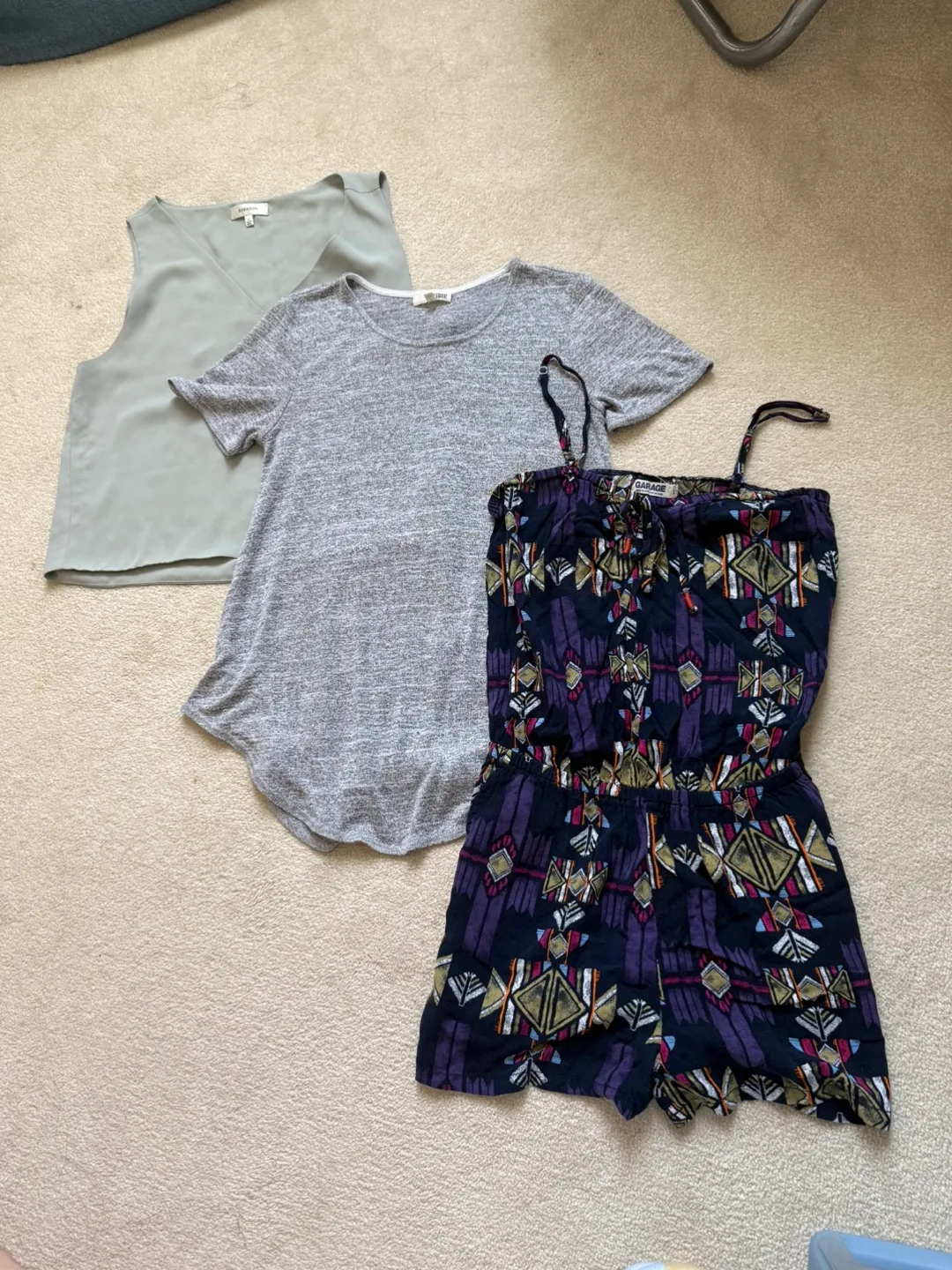 3 item bundle clothing thumbnail