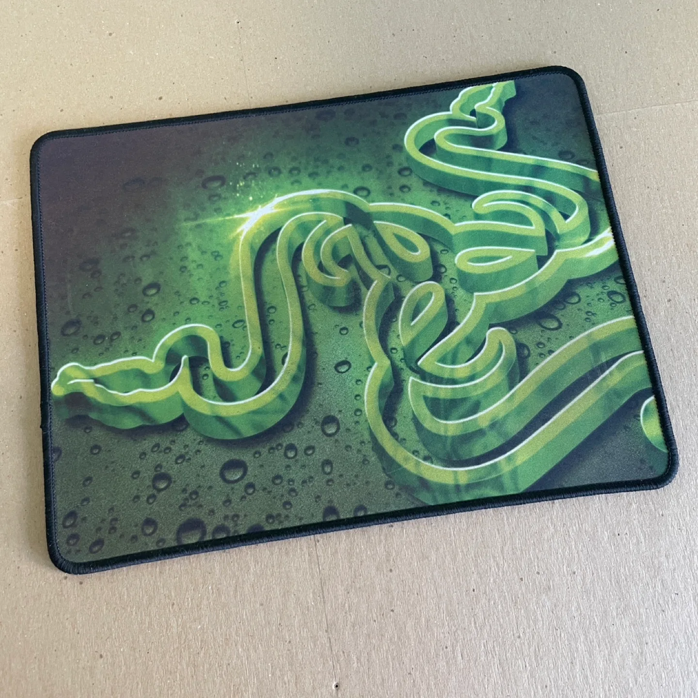 Razer Mouse Pad Goliathus Speed Medium 12.75” x 9.5” thumbnail