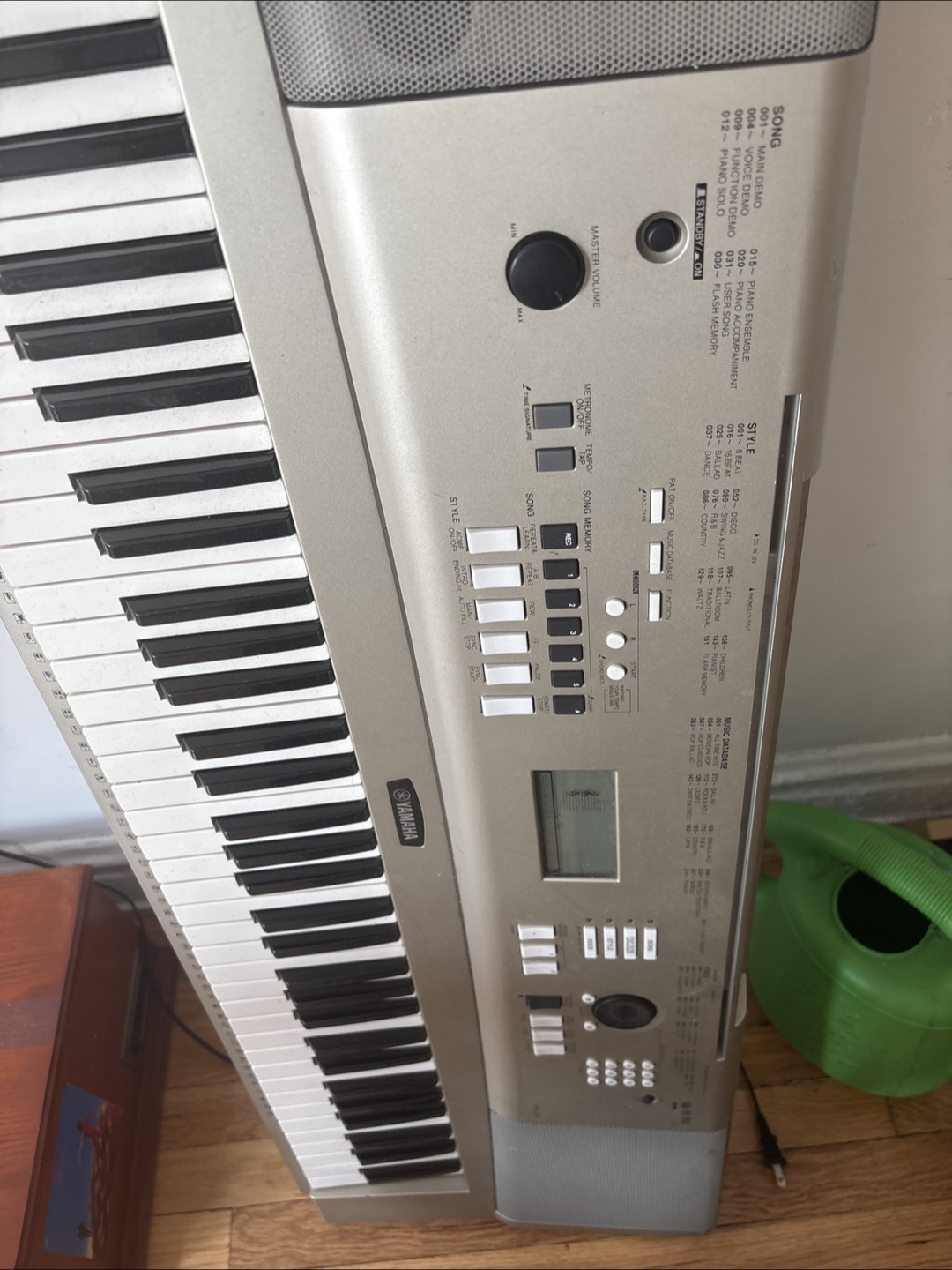 Yamaha PSR-275 Keyboard with Stand - photo 3