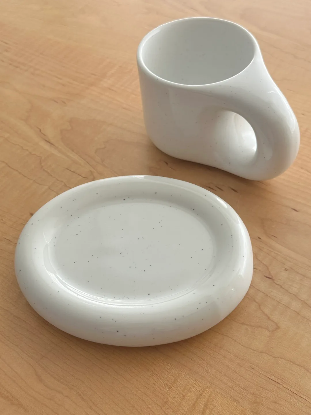 Speckled White Mug and Saucer Set image indicator(2)