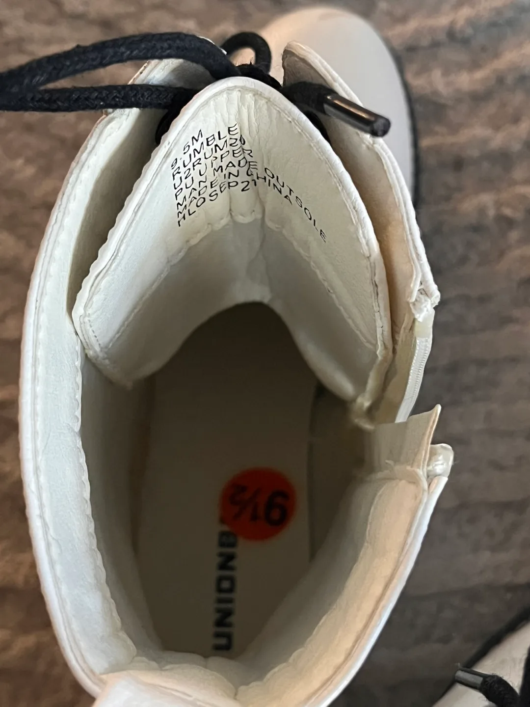Unionbay Rumble White Boots - Size 9.5 thumbnail