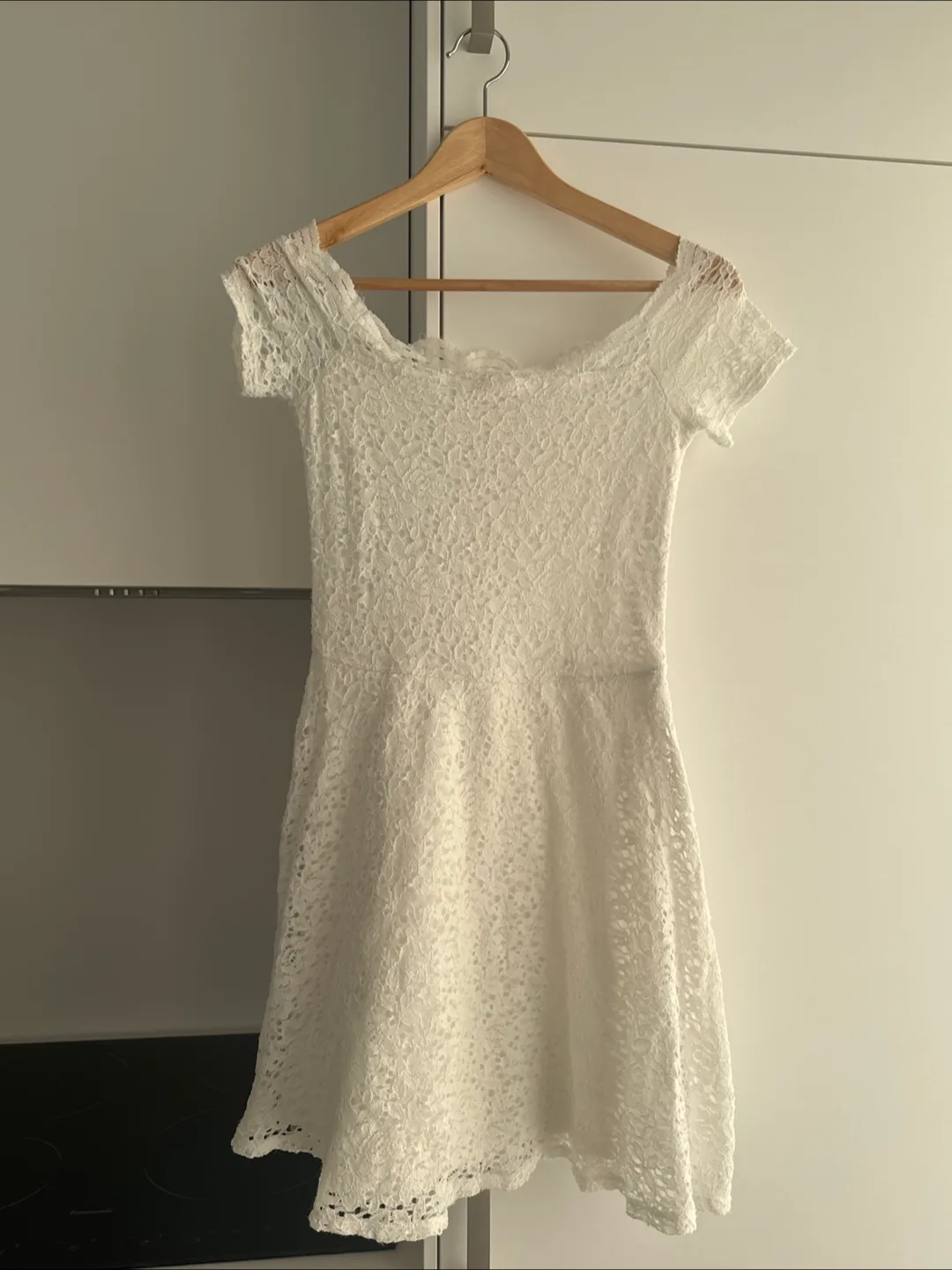 🤍 Hollister White Lace Dress - Size S thumbnail