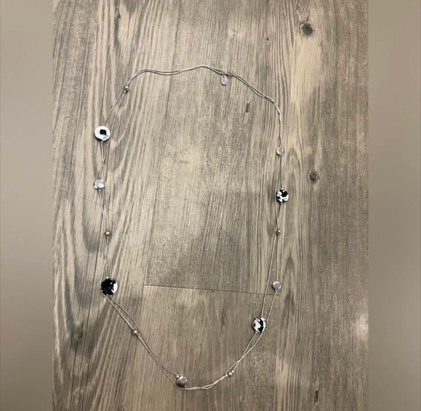 Double Loop Necklace image indicator(2)