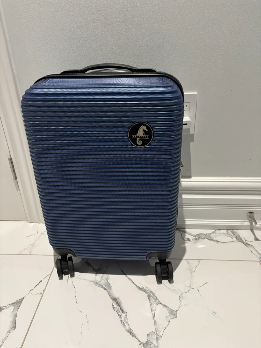 Atlantic Tribute II Hardside Spinner Carry-On - Blue image indicator(2)