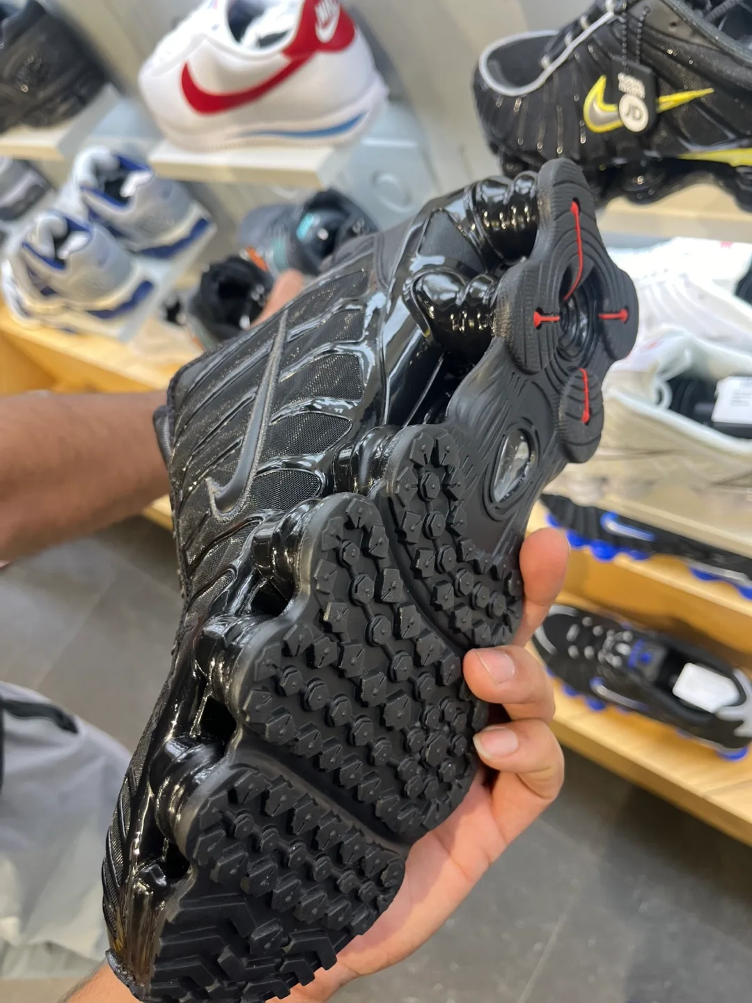 Nike Shox TL Black image indicator(2)