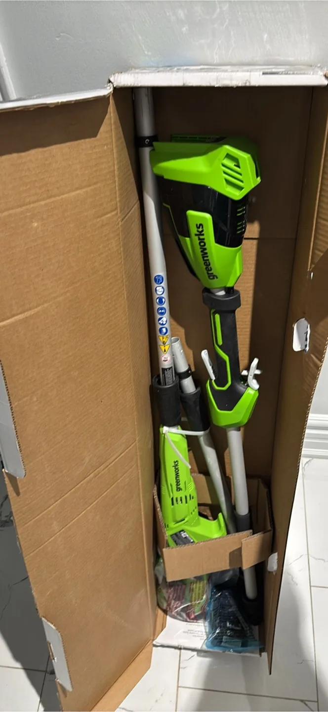 Greenworks 24V 8-in Cordless Pole Saw image indicator(3)