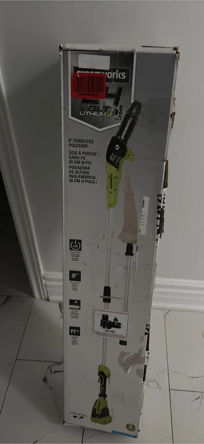 Greenworks 24V 8-in Cordless Pole Saw thumbnail