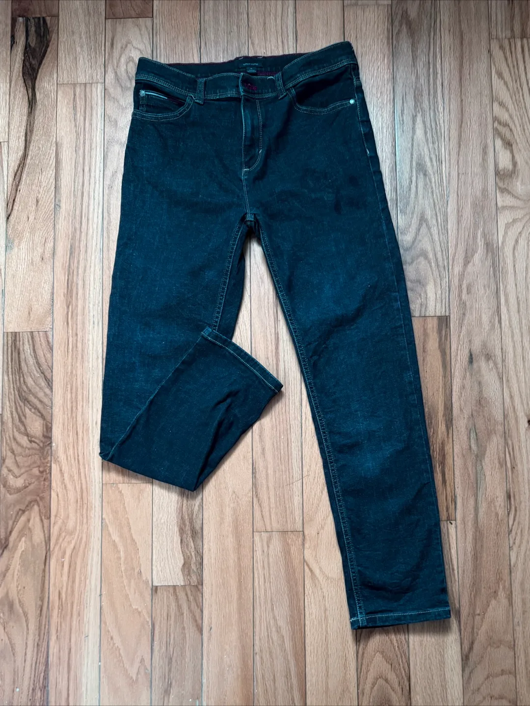 Tommy Hilfiger Jeans thumbnail