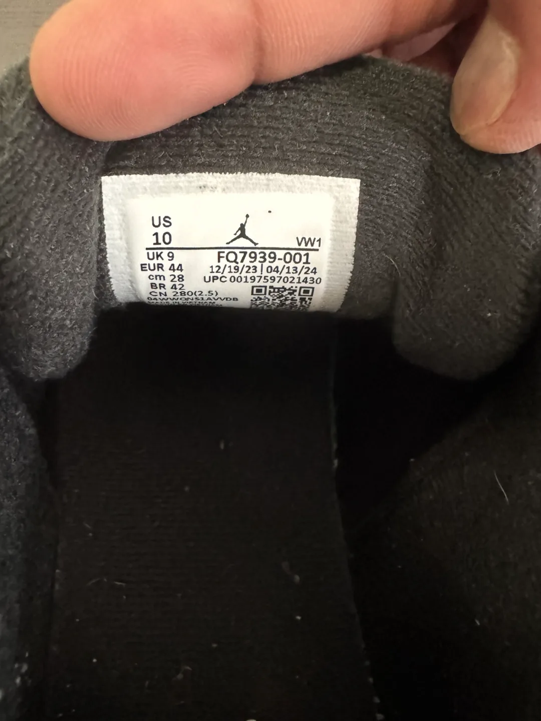 Air Jordan 4 RM Black Lightbone (10Us mens) image indicator(6)