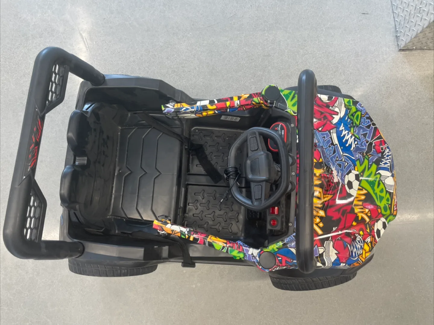 Kids Ride On Car With Remote Control thumbnail