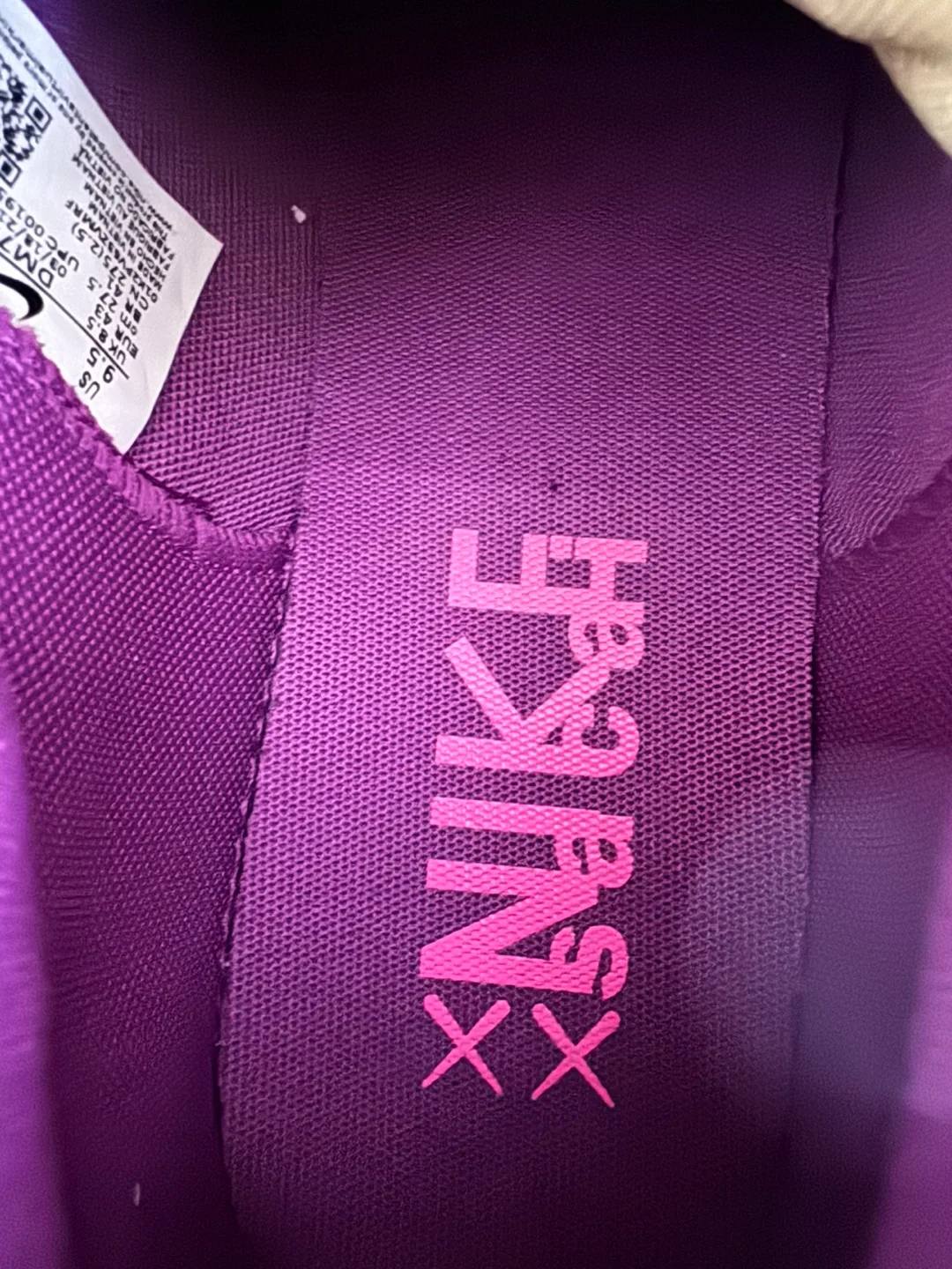 Nike Blazer low ‘Purple Dusk’ x KAWS (9.5US mens) image indicator(5)