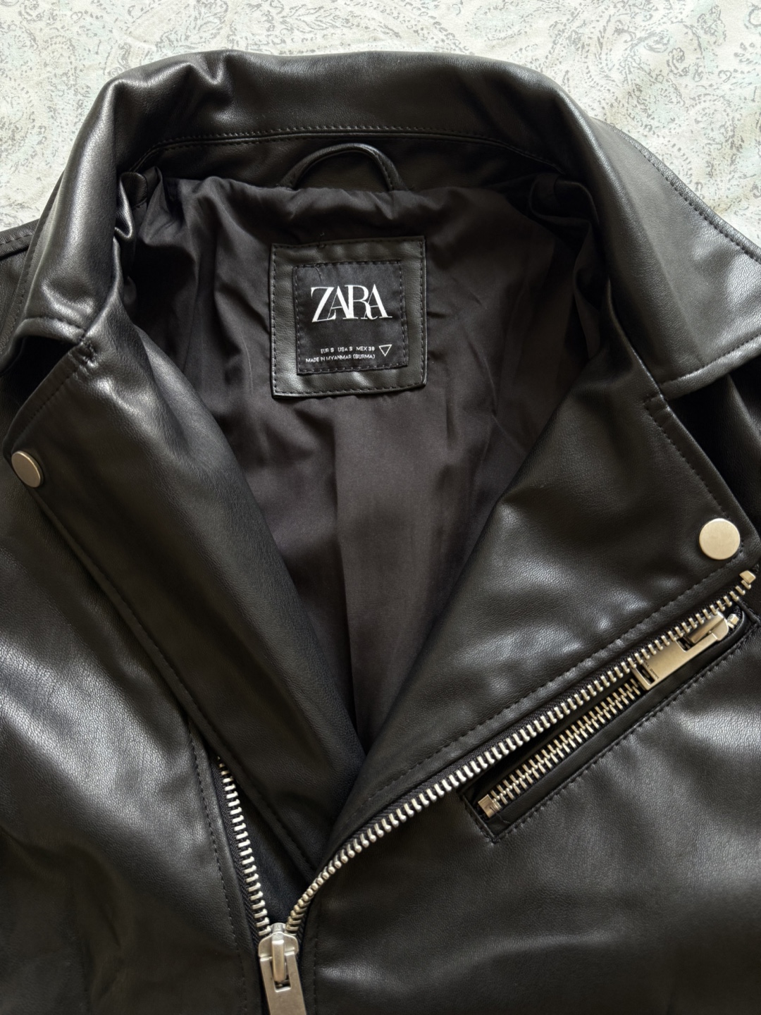 Zara Leather Jacket - Size Small - photo 4