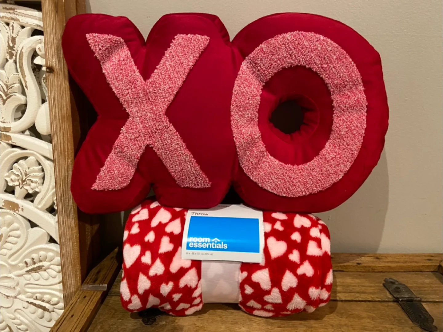 New Heart Fleece Throw and XO Throw Pillow thumbnail