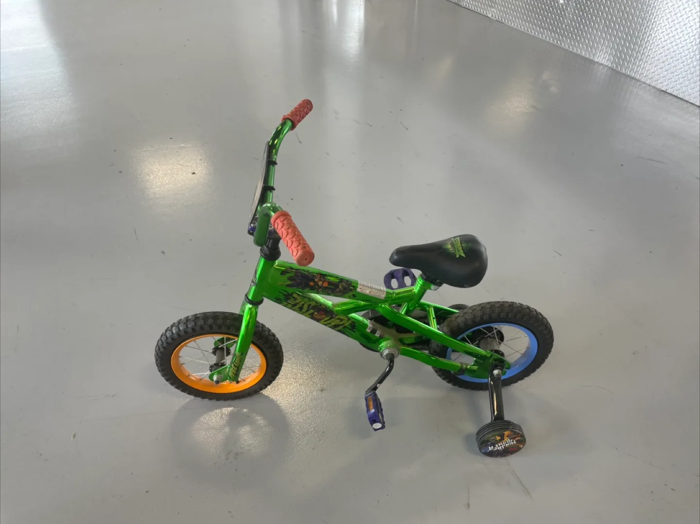 Nickelodeon Kids Bike thumbnail